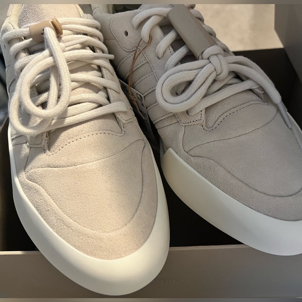 ADIDAS  X FEAR OF GOD “ Talc “ 

 - 86  “ Low “

 - w/ Extra Laces - Picture 5 of 15